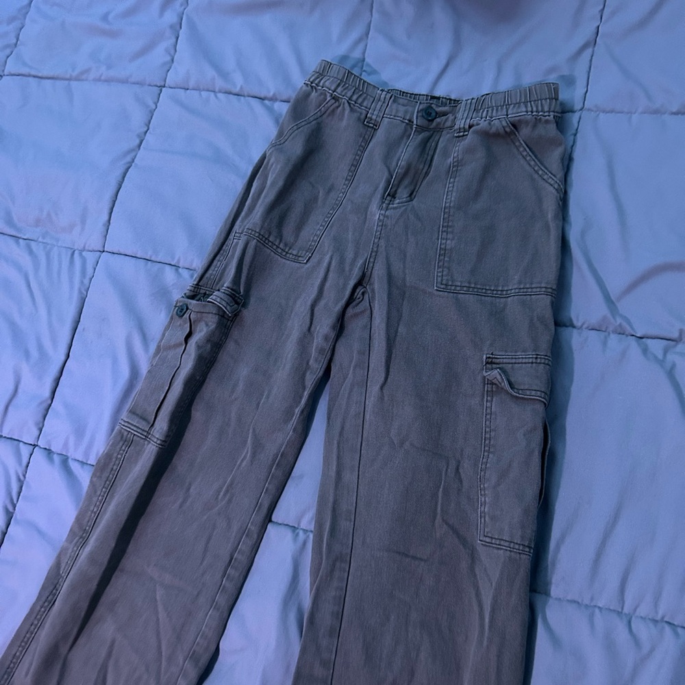 SHEIN Gray Cargo Pants with Relaxed Fit